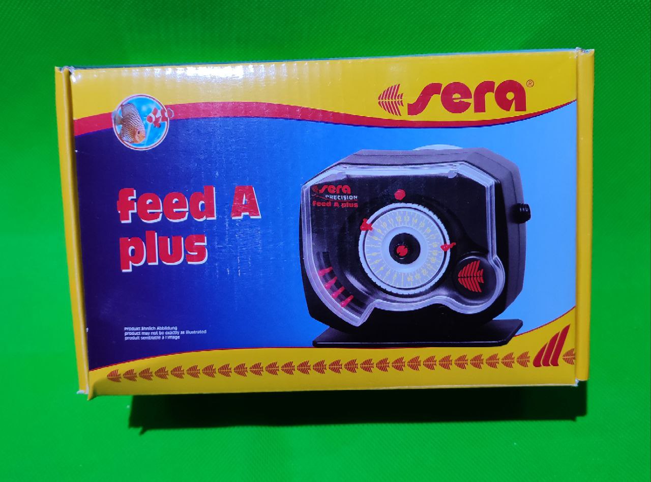 Distributore automatico di cibo per pesci